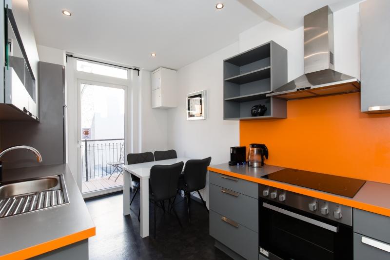 Perle mit Balkon, Innsbruck/Wilten