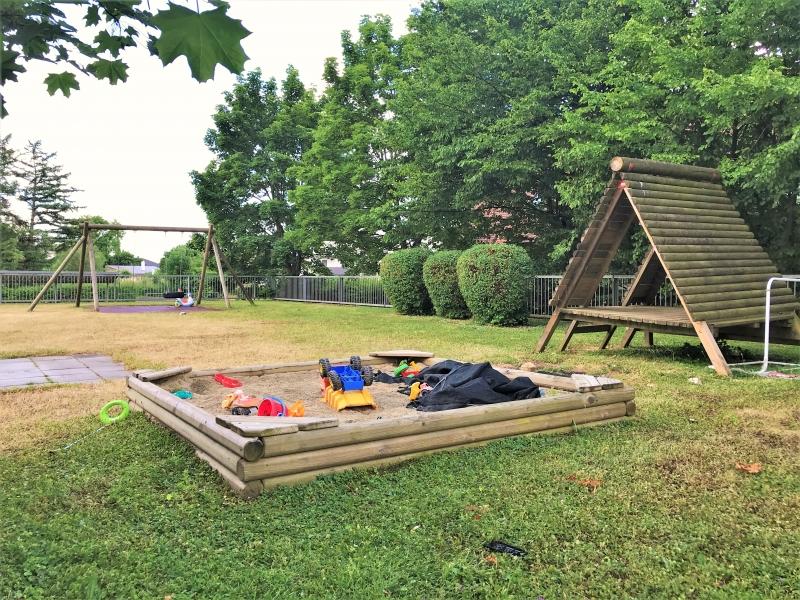 Schöne Familienwohnung mit gemeinschaftlichem Spielplatz