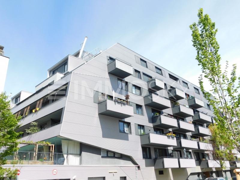 FAMILIEN WOHLFÜHLOASE MIT TERRASSE UND GARAGE!!