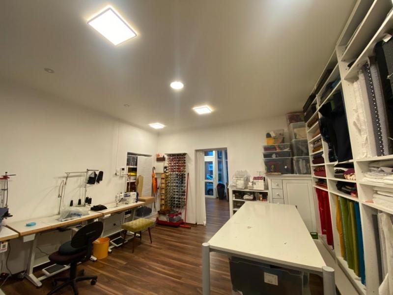 Hinterzimmer des Gewerbes - 