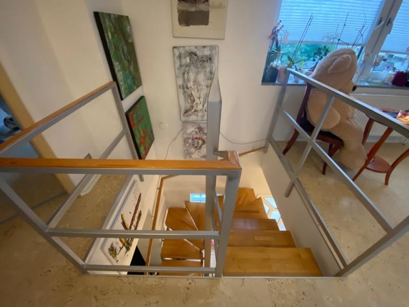 Zugang zum Wohnbereich mit Galeriecharakter - 