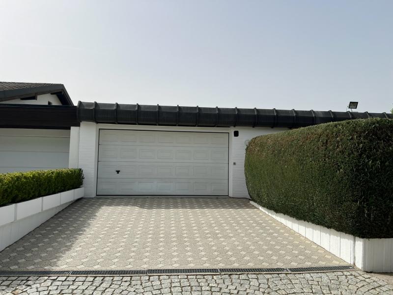 riesige Doppelgarage - 