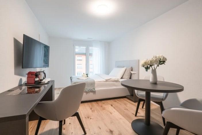 Hochwertige Möblierung - 1 Zimmer Wohnung in Kloten