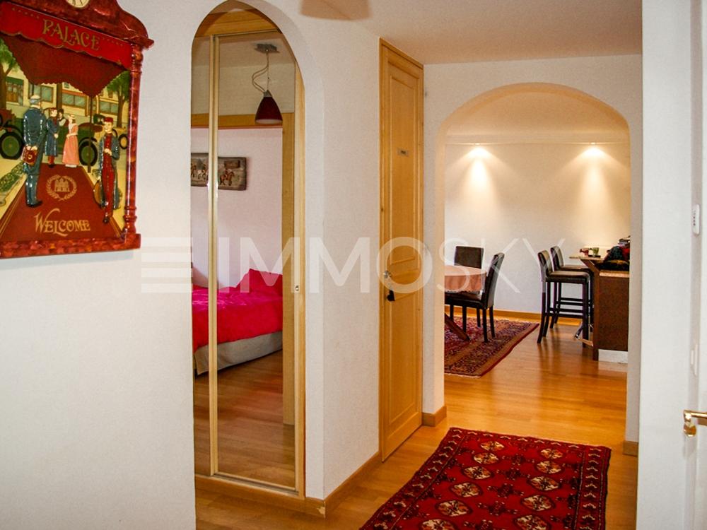 Hall lumineux - 4.5 rooms Flat in Crans Montana