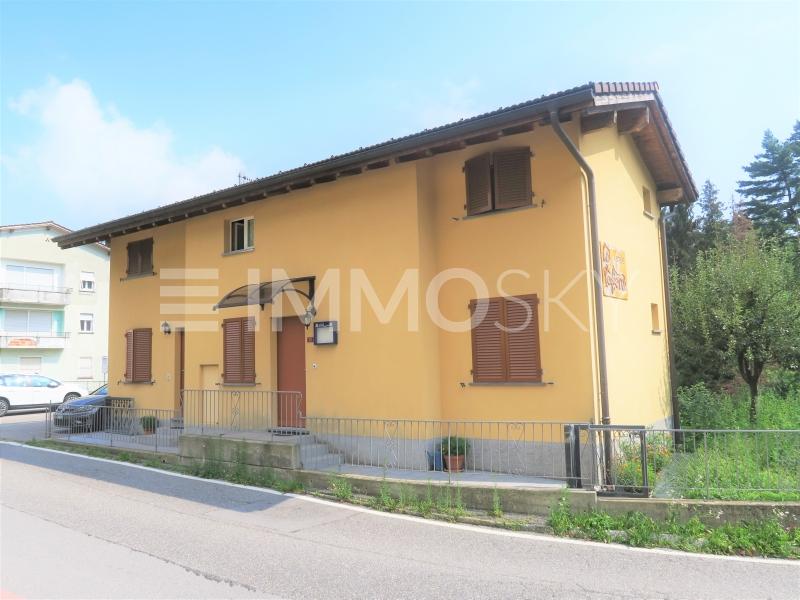 Esterno soleggiato - 5.5 stanze Casa a Miglieglia