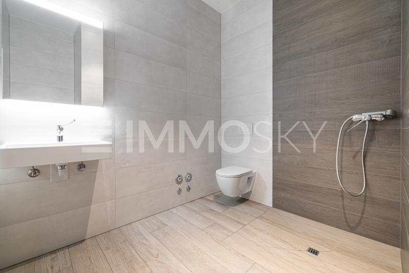 Grande salle d eau - 3.5 pièces Appartement a Les Ponts de Martel