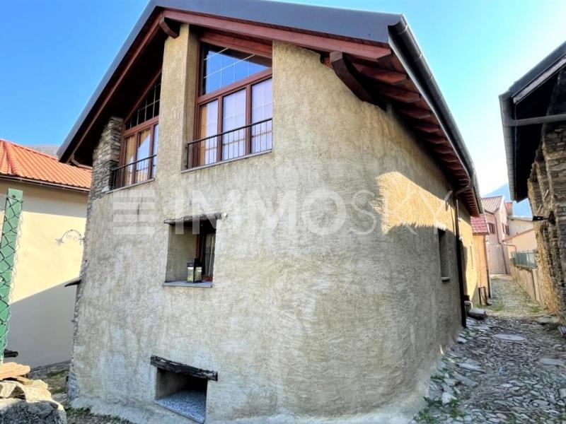 Vetrate zona wellness - 10 stanze Casa bifamiliare a Mezzovico