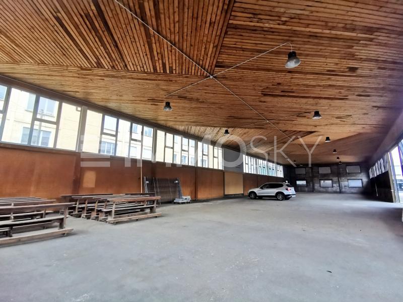 Uno dei grandi stabili presenti sull'area - 1 appartamenti Edificio residenziale e commerciale a Balerna