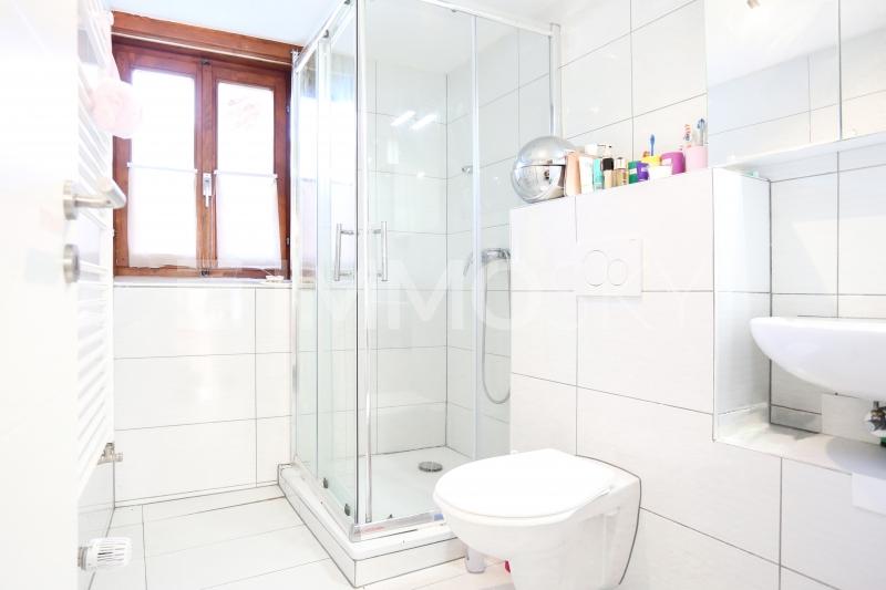 Salle d eau - 2 appartements Immeuble mixte à Sorens