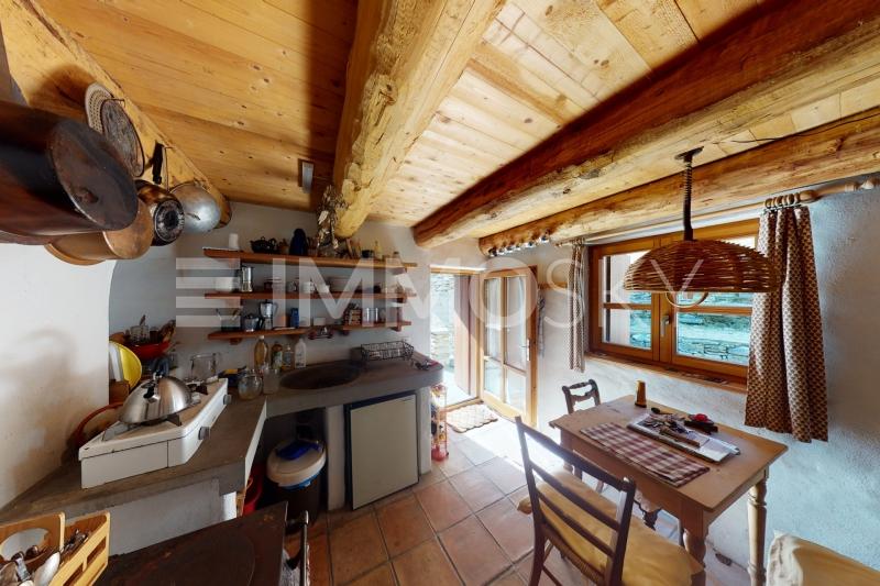 Per veri amanti del rustico - 6.5 Zimmer Rustico in Menzonio