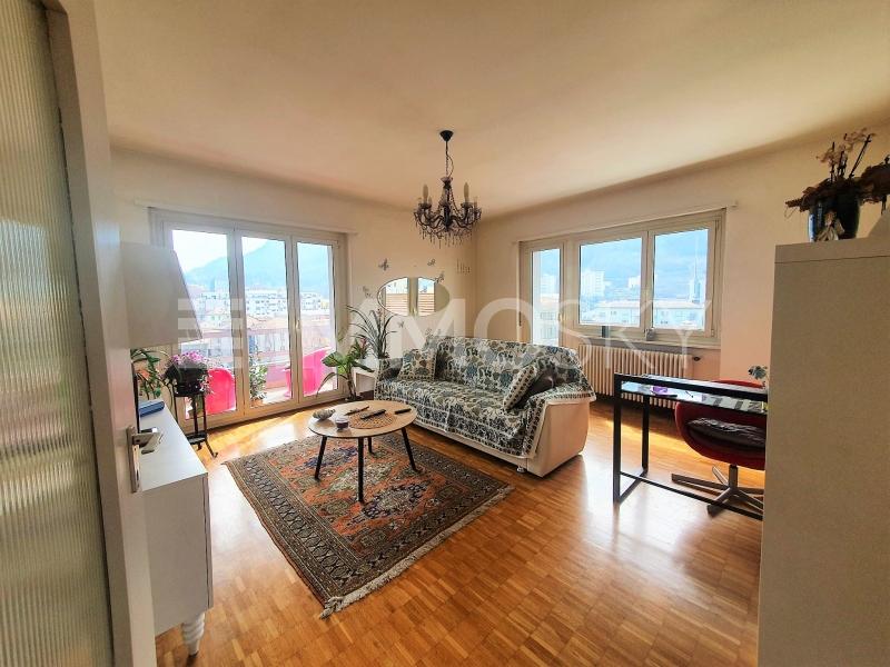 Bellissimo e luminoso salone - 5.5 pièces Appartement a Chiasso