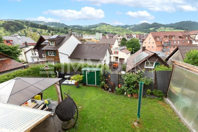 Himmlische Aussicht - 11.5 Zimmer Mehrfamilienhaus in Altstätten