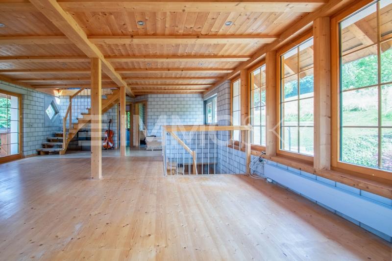 Wohnbereich mit Zugang zu einer der Terrassen und zum Garten - 7.5 stanze Casa unifamiliare a Biezwil
