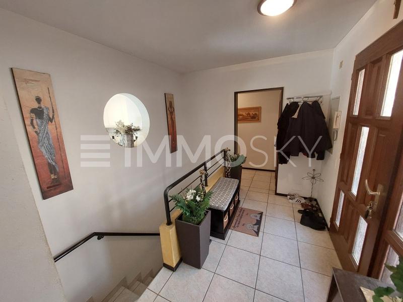 Ingresso elegante - 6.5 stanze Casa unifamiliare a Contone