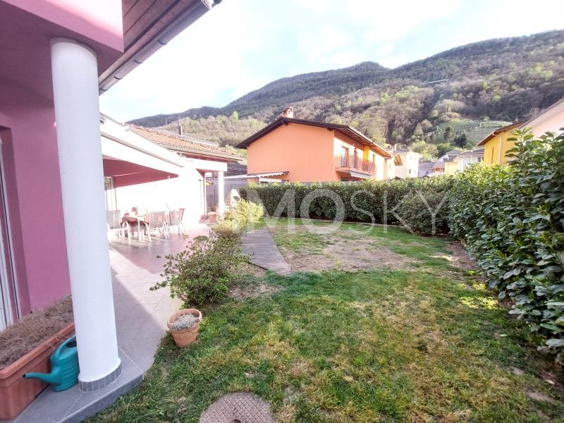 Giardino relax - 6.5 stanze Casa unifamiliare a Contone