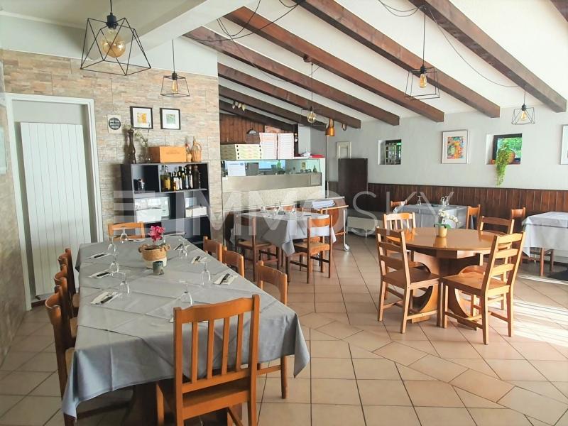 Travi in legno e arredamento rustico  - 10 Zimmer Restaurant in Miglieglia