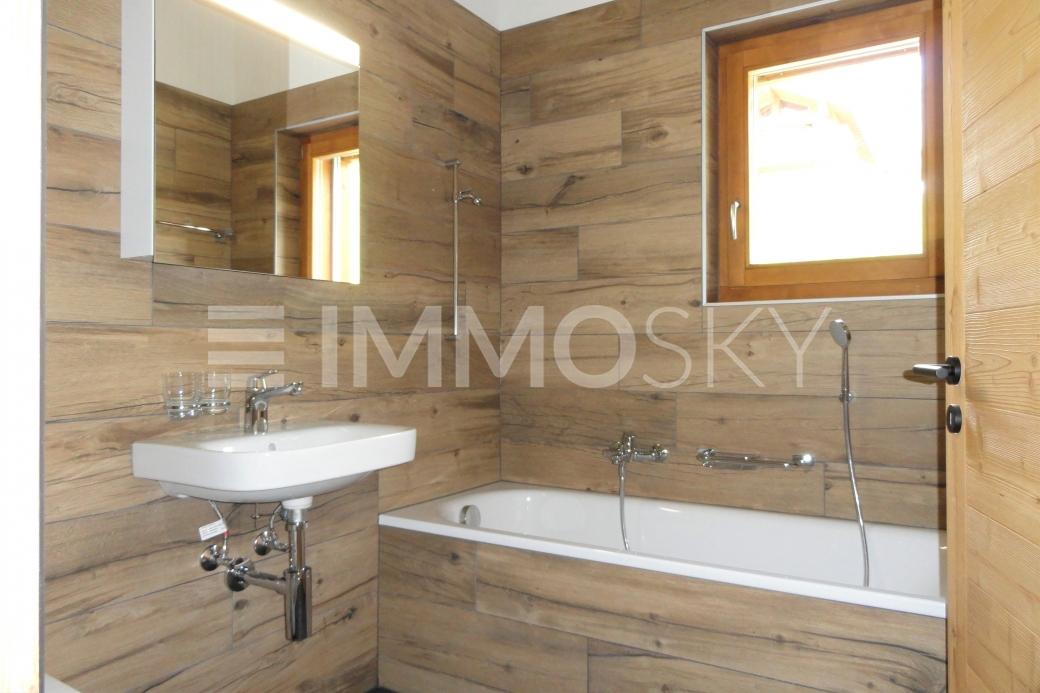 salle de bain   - 3.5 rooms Attic flat in Ovronnaz
