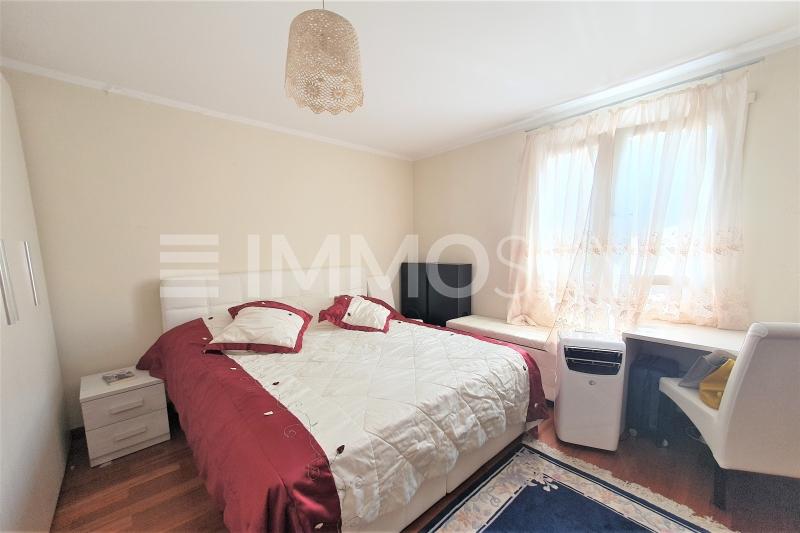 Camera padronale con bagno en-suite - 4.5 stanze Appartamento a Pregassona