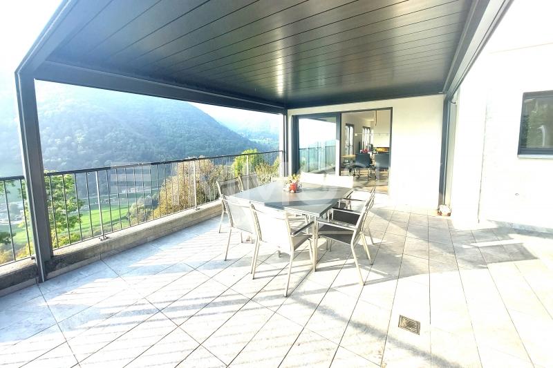 Bellissima terrazza con pergola - 7.5 stanze Casa unifamiliare a Cabbio