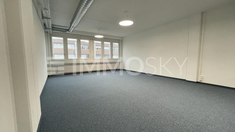 Büroraum mit diversen Gestaltungsmöglichkeiten - 4 Zimmer Büro in Adliswil
