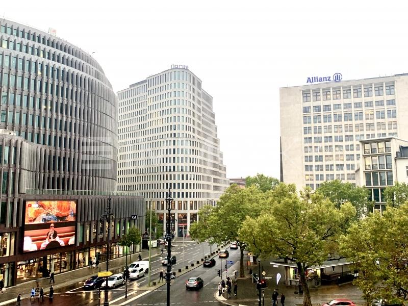 Aussicht auf die moderne Metropole - 