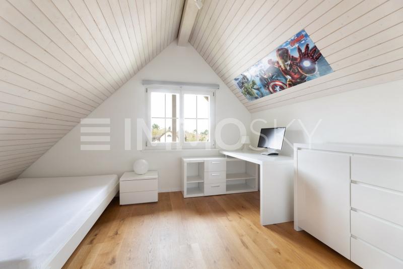 Gemütliches Dachzimmer - 5.5 pièces Appartement a Otelfingen