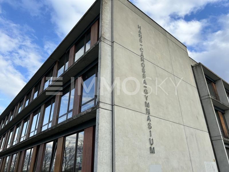 Gymnasium - 