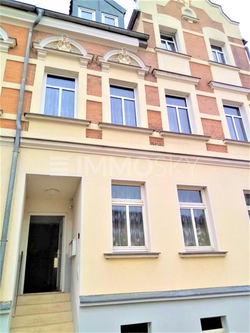 Hausfront rechtes Gebäude - 