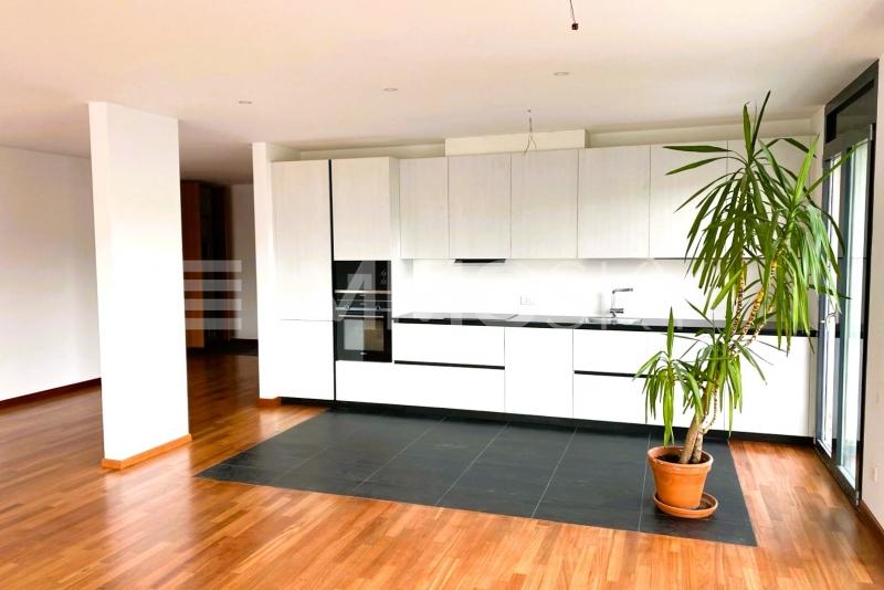 Cucina attrezzata - 4.5 pièces Appartement a Paradiso