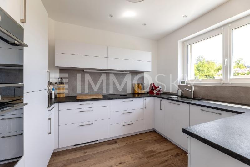 Gehobene Küche mit Bora Dampfabzug - 5.5 rooms Semi-detached house in Sulz LU