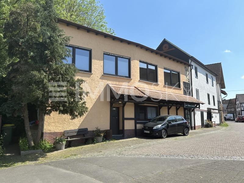 Renoviertes Wohn- und Gewerbegebäude - 