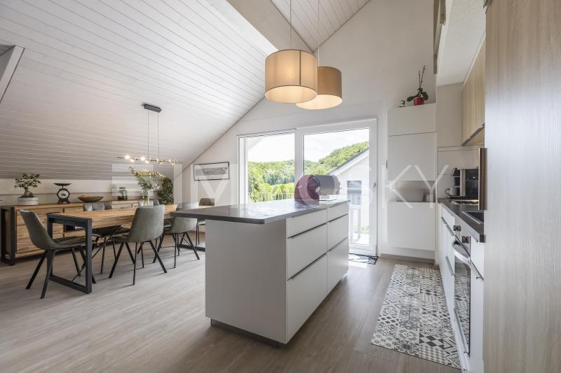 Cuisine moderne ouverte - 4.5 pièces Appartement a Croy