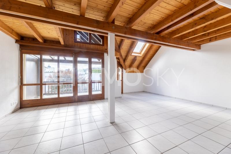 Vielseitige Einrichtungsmöglichkeiten - 4.5 pièces Appartement a Lupfig