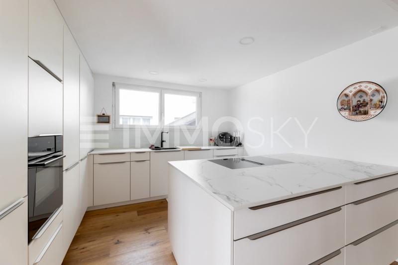 Neue Küche mit hochwertigen Materialien - 4.5 Zimmer Terrassenwohnung in Erlinsbach