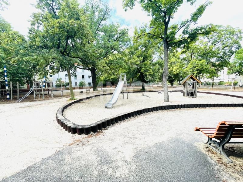 Spielplatz fußläufig erreichbar  - 