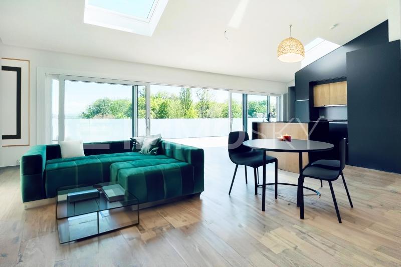 Grand espace de vie lumineux - 6.5 pièces Maison mitoyenne a Vallamand