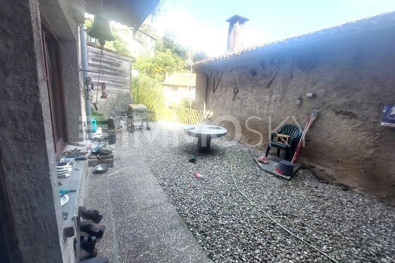Cortile esterno - 5.5 pièces Maison mitoyenne a Magliaso