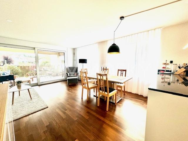 Heller Wohn-/Essbereich - 3.5 pièces Appartement a Zuben