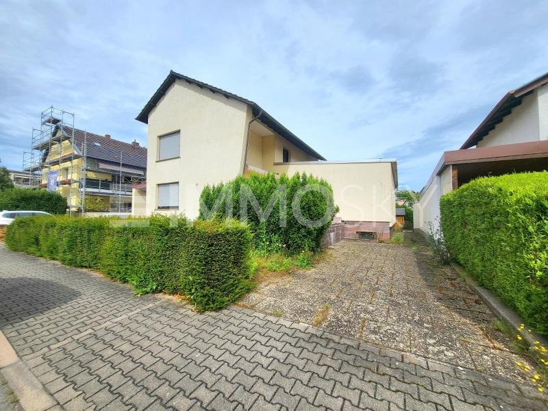 Grundstück mit Altbestand - 
