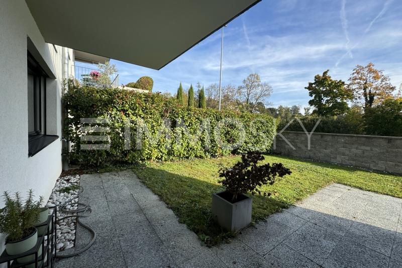 Joli jardin - 5.5 pièces Maison mitoyenne d'angle a Pully