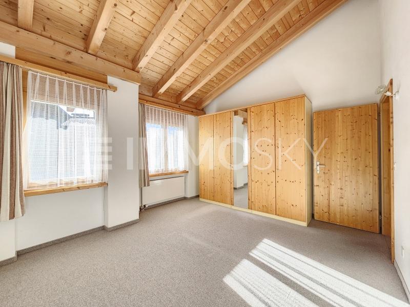 Geräumiges Schlafzimmer - 5.5 pièces Appartement a Laax GR