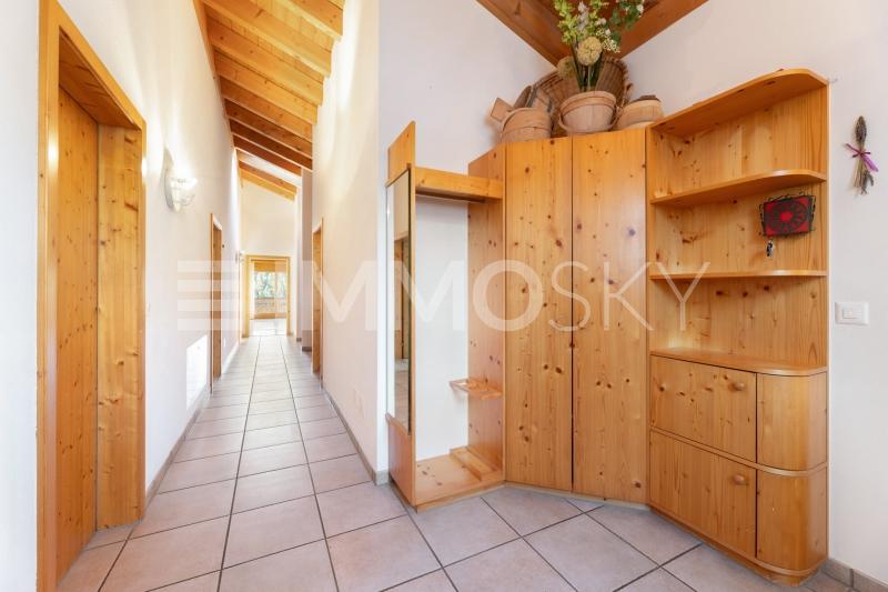 Einladender Eingangsbereich - 5.5 Zimmer Wohnung in Laax GR