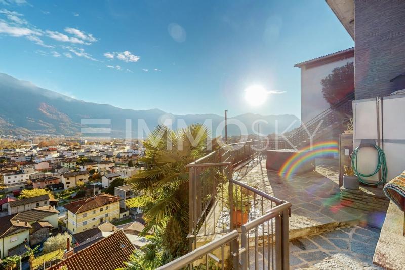 Vista imprendibile - 5.5 stanze Casa a Monte Carasso