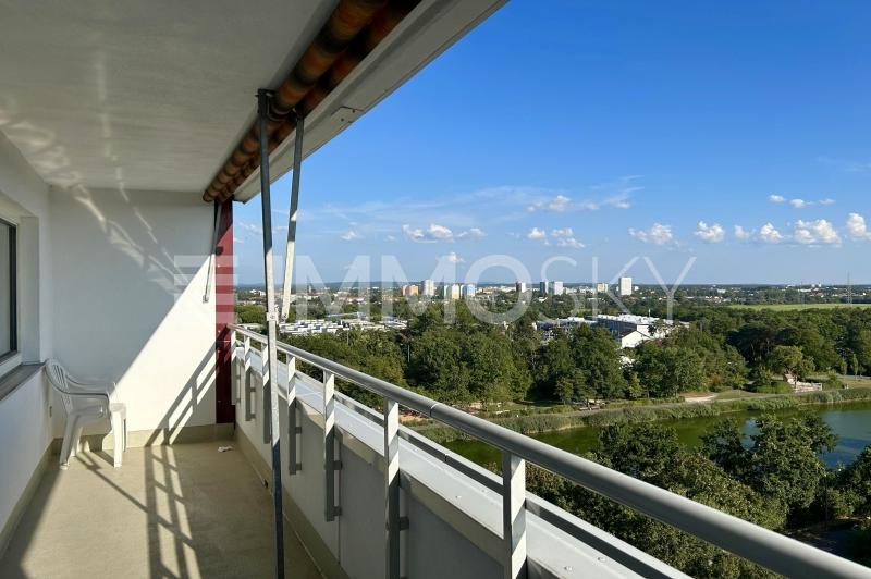 großer Balkon - 