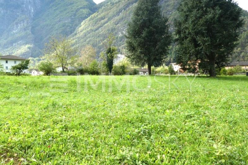 Soleggiato e pianeggiante  - Bauland in Cevio