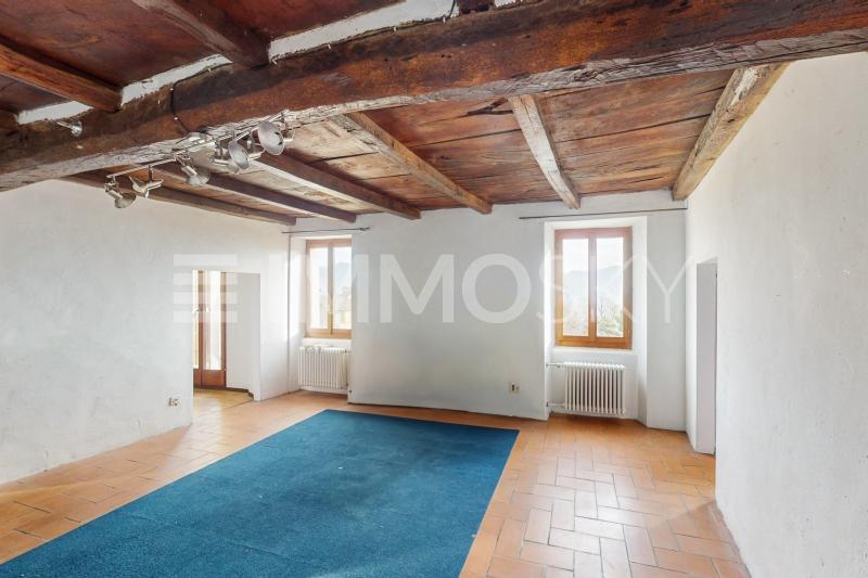Luminoso locale - 7.5 rooms House in Vernate