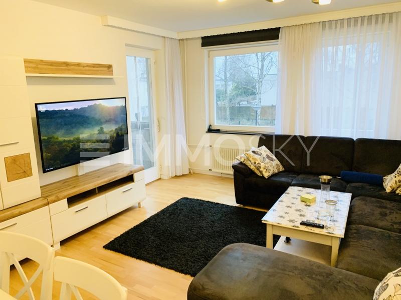Geräumiges Wohnzimmer - 