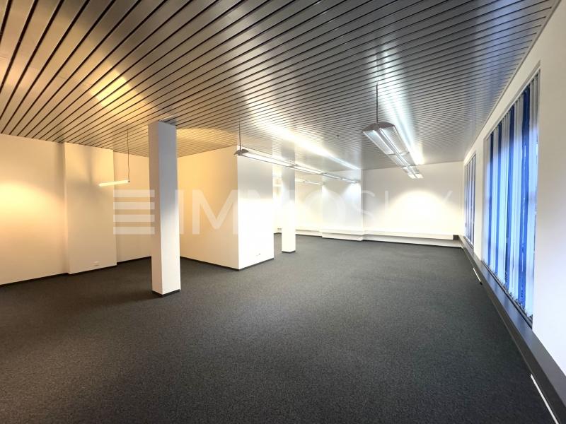 Grossraumbüro für bis zu 16 Arbeitsplätze - 7.5 pièces Bureau a Flawil
