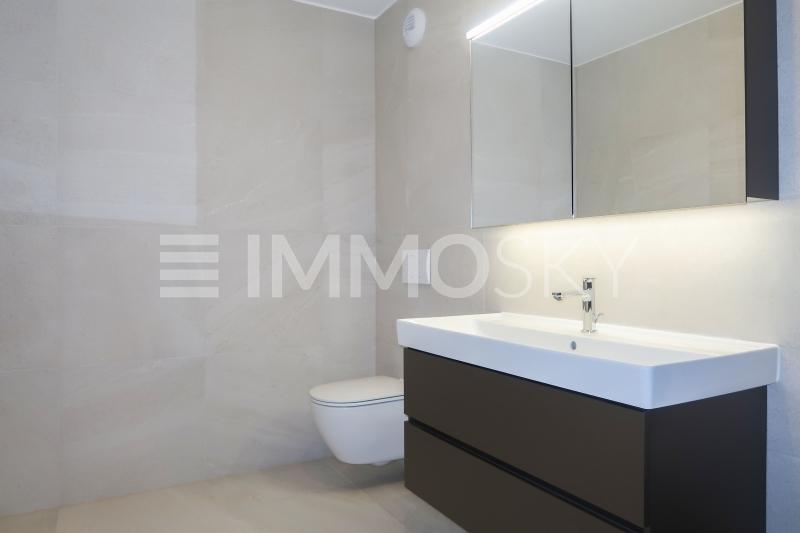 Magnifique salle de bains - 4.5 pièces Appartement a Moudon