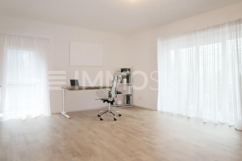 Chambre lumineuse - 3.5 rooms Flat with a garden in Moudon